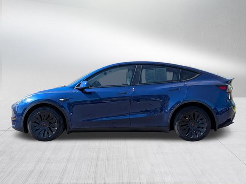 Used 2023 Tesla Model Y Long Range AWD/4WD image 4