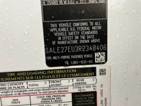 Used 2024 Land Rover Defender 110 X-Dynamic SE image 24