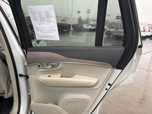 Certified 2023 Volvo XC90 B5 Plus w/ Protection Package Premier image 34