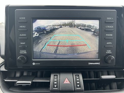 Used 2022 Toyota RAV4 XLE Premium image 13