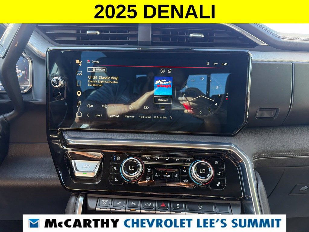 Used 2025 GMC Sierra 3500 Denali AWD/4WD image 7