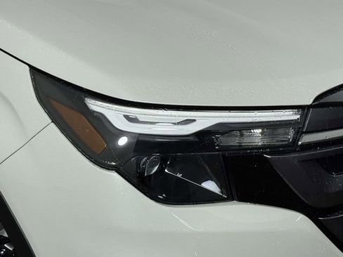 Certified 2025 Subaru Forester Premium AWD/4WD image 14