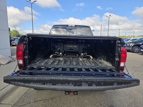 Used 2018 RAM 3500 Big Horn image 13