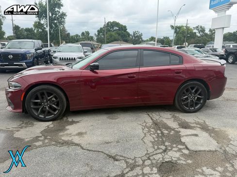 Used 2021 Dodge Charger SXT w/ Blacktop Package RWD image 4