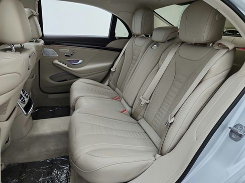 Used 2019 Mercedes-Benz S 560 Sedan image 16