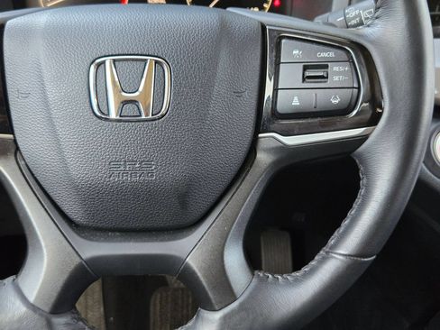 Used 2025 Honda Odyssey EX-L image 21