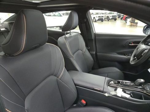 New 2026 Toyota Crown Platinum image 10