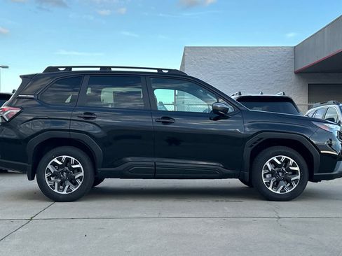 New 2026 Subaru Forester Premium w/ Base/Premium Package image 2