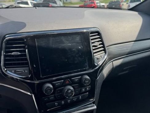 Used 2019 Jeep Grand Cherokee Limited RWD image 7