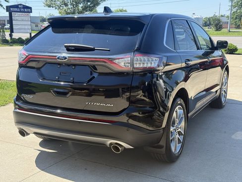 Used 2018 Ford Edge Titanium w/ Equipment Group 301A FWD image 7