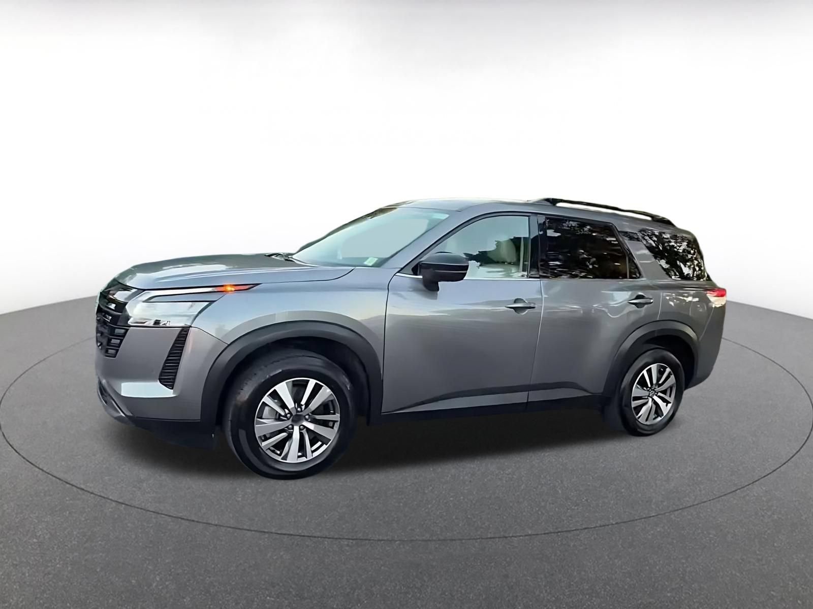 Used 2026 Nissan Pathfinder SL FWD image 7