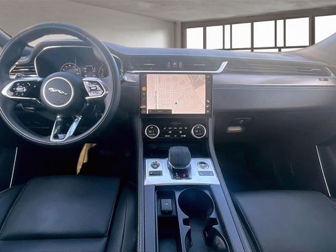 Used 2026 Jaguar F-PACE R-Dynamic S image 15