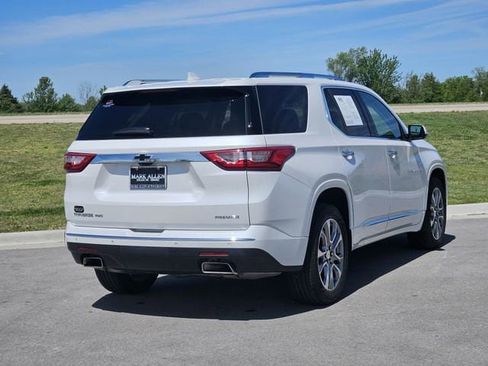 Used 2020 Chevrolet Traverse Premier w/ LPO, Floor Liner Package AWD/4WD image 7