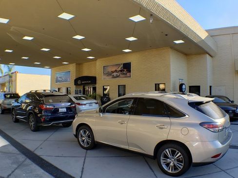 Certified 2025 Lexus ES 350 image 37