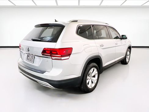 Used 2018 Volkswagen Atlas SE image 4
