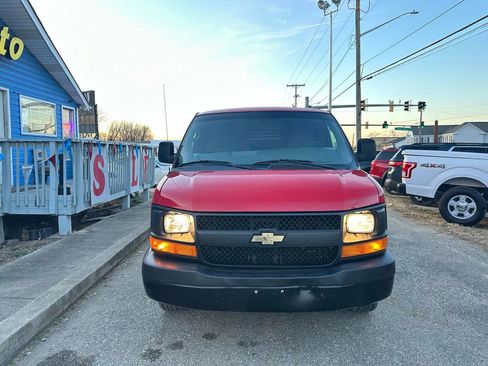 Used 2013 Chevrolet Express 2500 image 9
