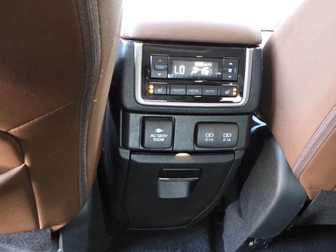 Used 2019 Subaru Ascent Touring w/ Popular Package #2A AWD/4WD image 12