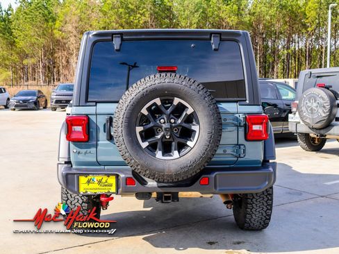 Used 2025 Jeep Wrangler Rubicon image 6