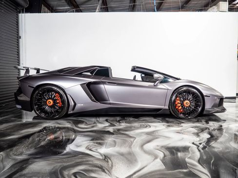 Used 2014 Lamborghini Aventador LP 700-4 image 7
