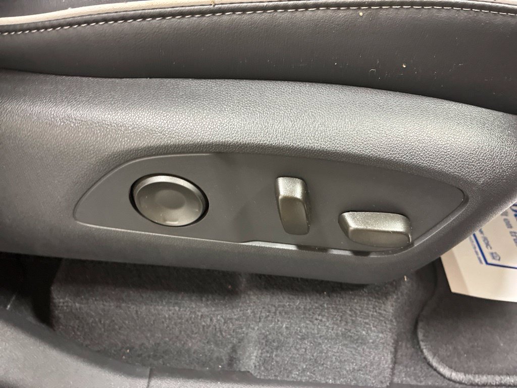 Used 2026 Buick Enclave Sport Touring FWD image 31