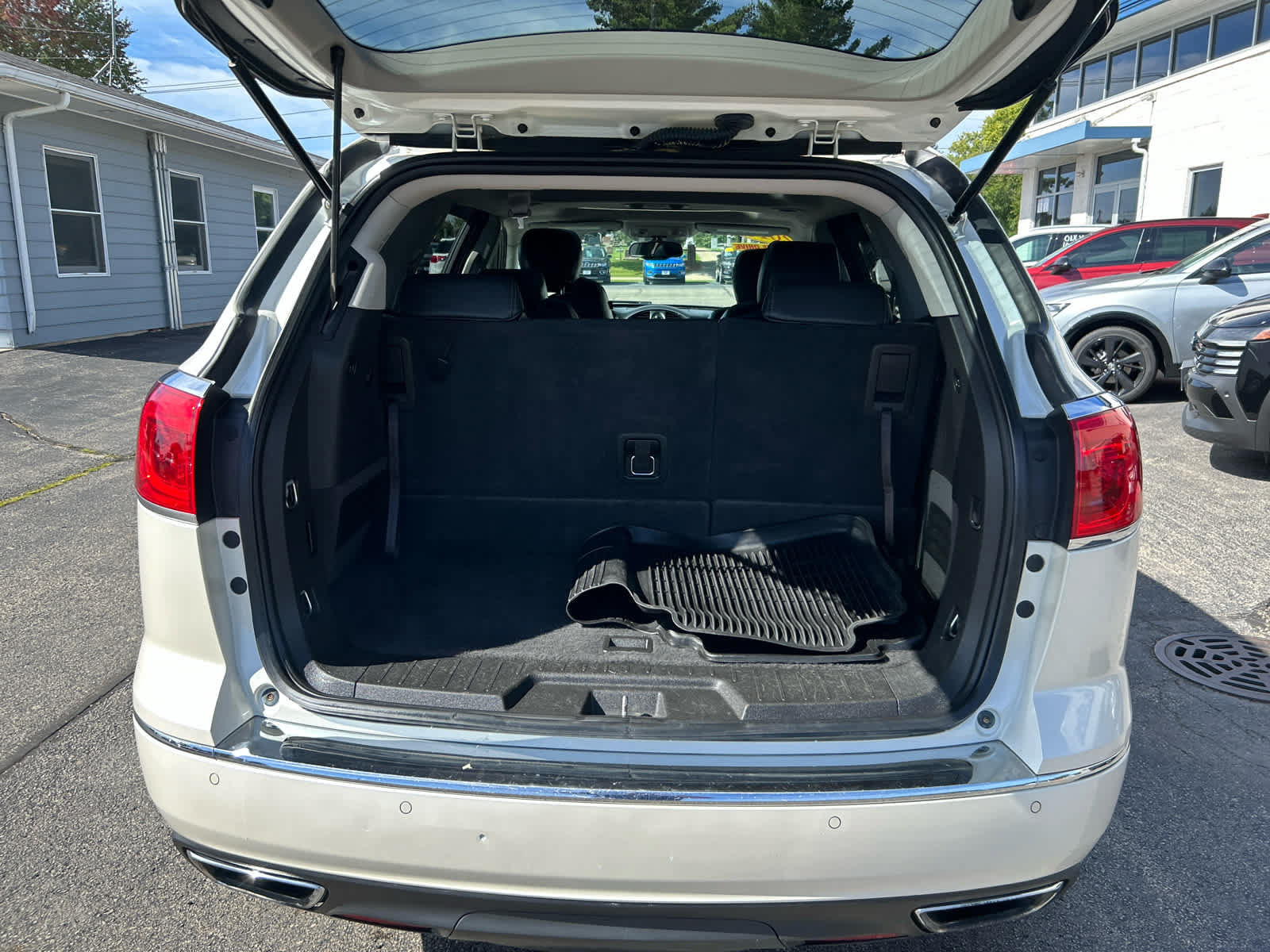 Used 2014 Buick Enclave Leather AWD/4WD image 26