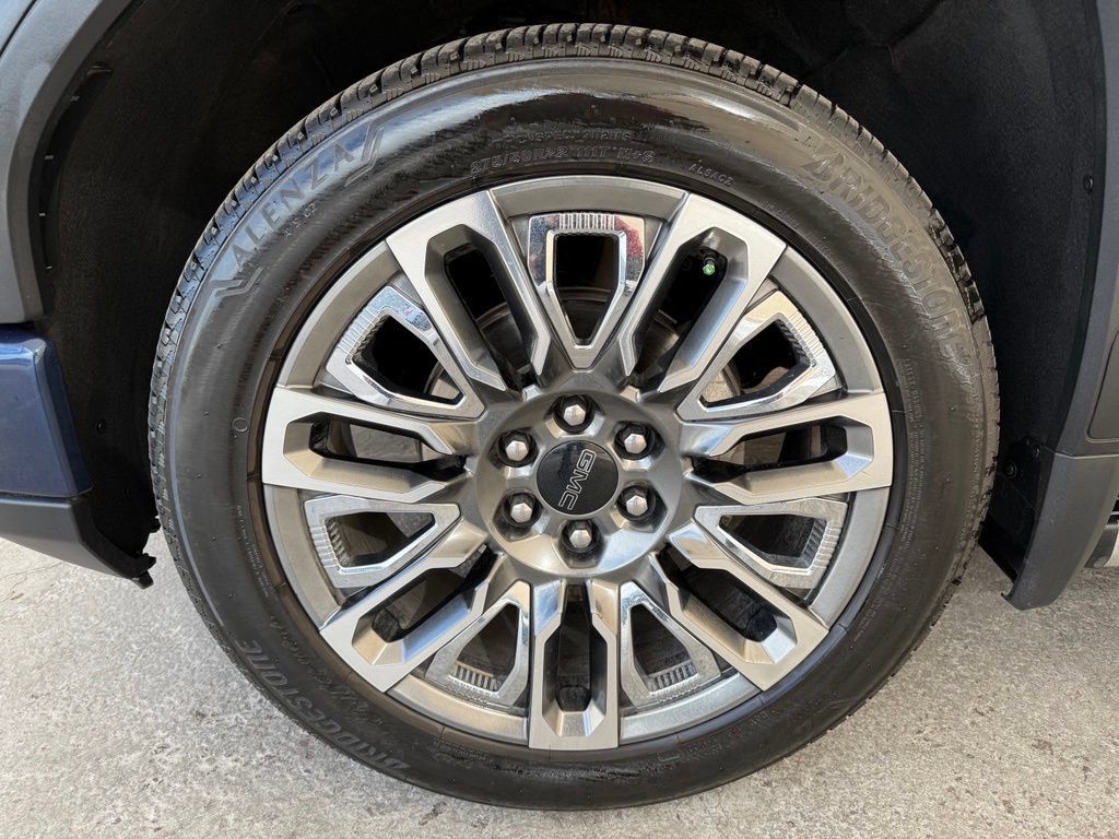 Used 2023 GMC Sierra 1500 Denali Ultimate AWD/4WD image 10