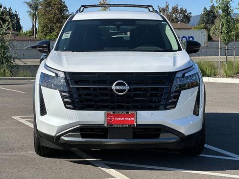 New 2026 Nissan Pathfinder SL AWD/4WD image 9
