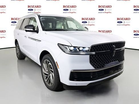 New 2026 Lincoln Navigator Reserve AWD/4WD image 1