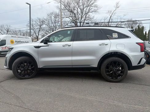 Certified 2022 Kia Sorento SX image 6