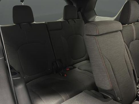 Used 2023 Honda Pilot Sport image 25