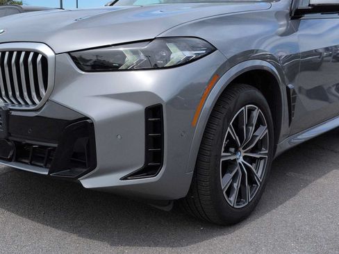 Used 2024 BMW X5 xDrive40i w/ M Sport Package AWD/4WD image 11
