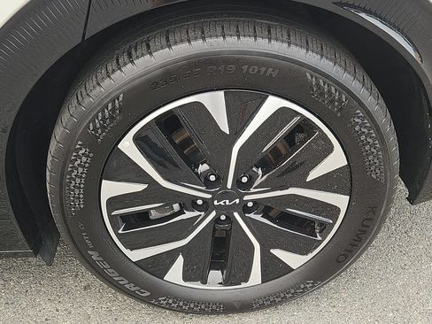 Certified 2023 Kia EV6 Wind w/ Wind Technology Package AWD/4WD image 8