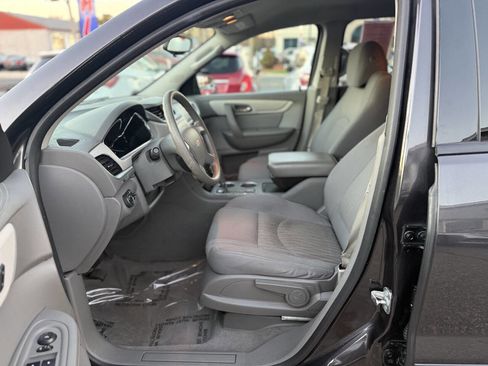 Used 2015 Chevrolet Traverse LS image 5