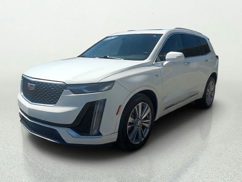 Used 2020 Cadillac XT6 Premium Luxury FWD image 3