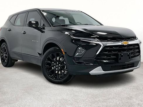Used 2024 Chevrolet Blazer LT image 1