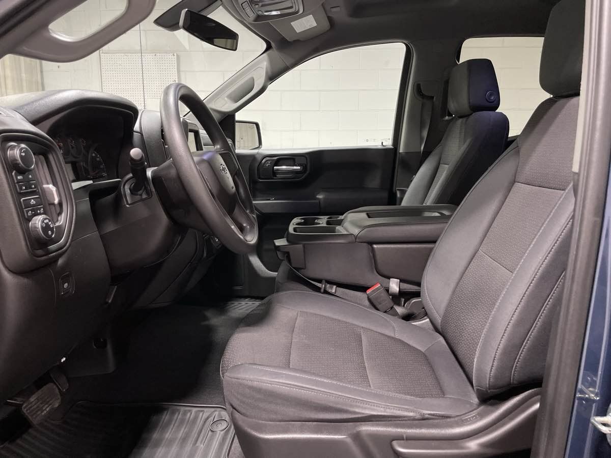 Used 2019 Chevrolet Silverado 1500 Custom Trail Boss w/ Custom Convenience Package AWD/4WD image 9