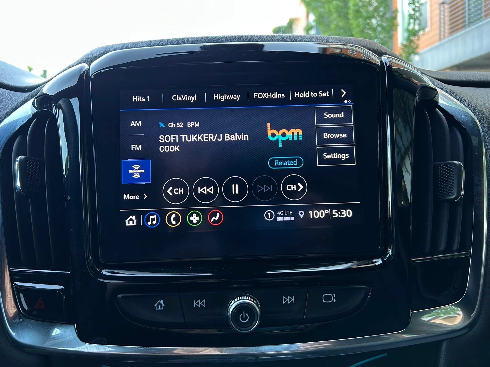 Used 2023 Chevrolet Traverse LT w/ LPO, Cargo Package AWD/4WD image 23