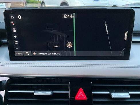 Used 2025 Genesis G70 2.5T image 43