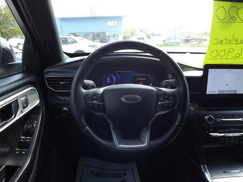 Used 2020 Ford Explorer Platinum AWD/4WD image 15
