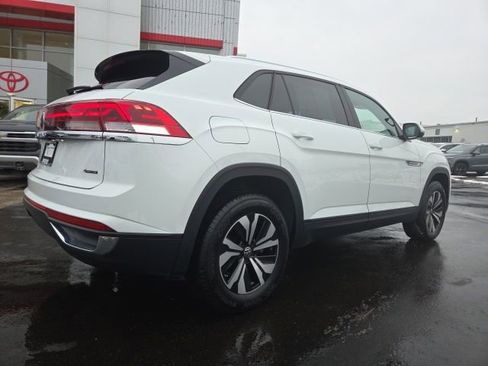 Used 2024 Volkswagen Atlas Cross Sport SE image 7