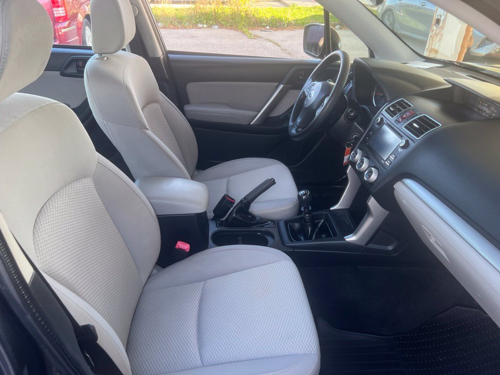 Used 2016 Subaru Forester 2.5i AWD/4WD image 19