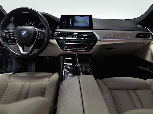 Used 2018 BMW 530e RWD image 13