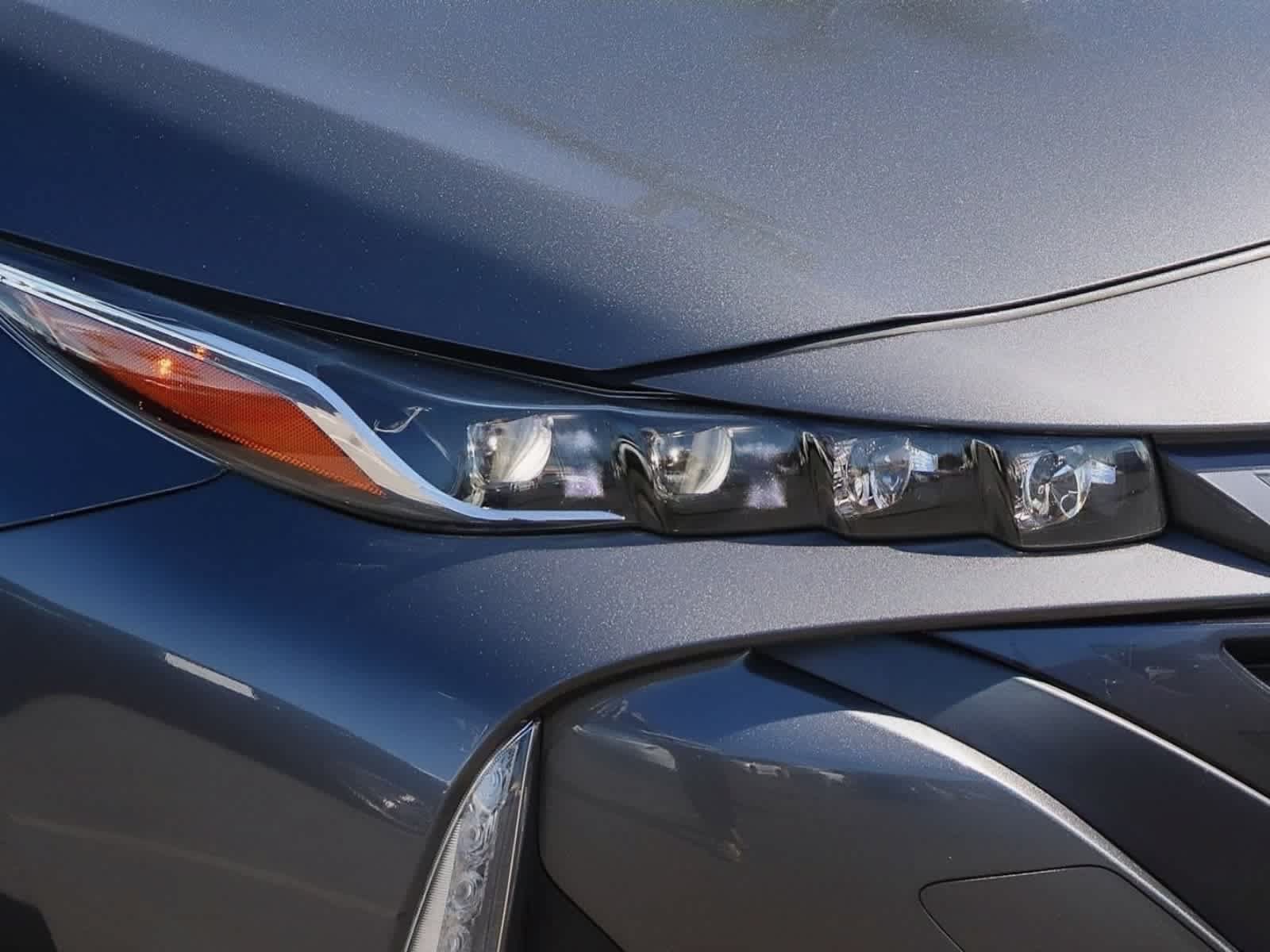 Used 2022 Toyota Prius Prime XLE FWD image 4