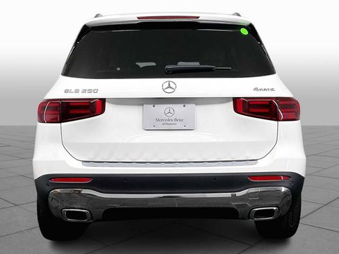 New 2025 Mercedes-Benz GLB 250 4MATIC image 5