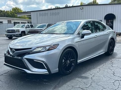 Used 2023 Toyota Camry XSE FWD image 5