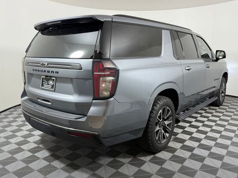 Used 2022 Chevrolet Suburban Z71 w/ Off-Road Capability Package AWD/4WD image 9