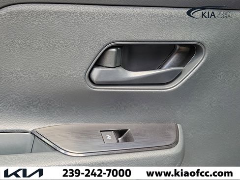 Used 2025 Nissan Kicks S FWD image 11