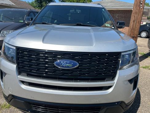 Used 2018 Ford Explorer Sport AWD/4WD image 2