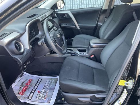 Used 2018 Toyota RAV4 LE w/ All Weather Liner Package AWD/4WD image 10