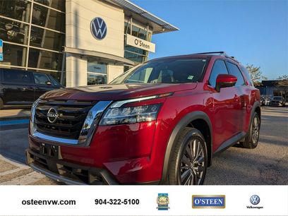 Used 2024 Nissan Pathfinder SL w/ SL Premium Package